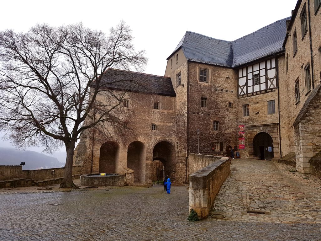 Schloss Neuenburg un Freyburg 