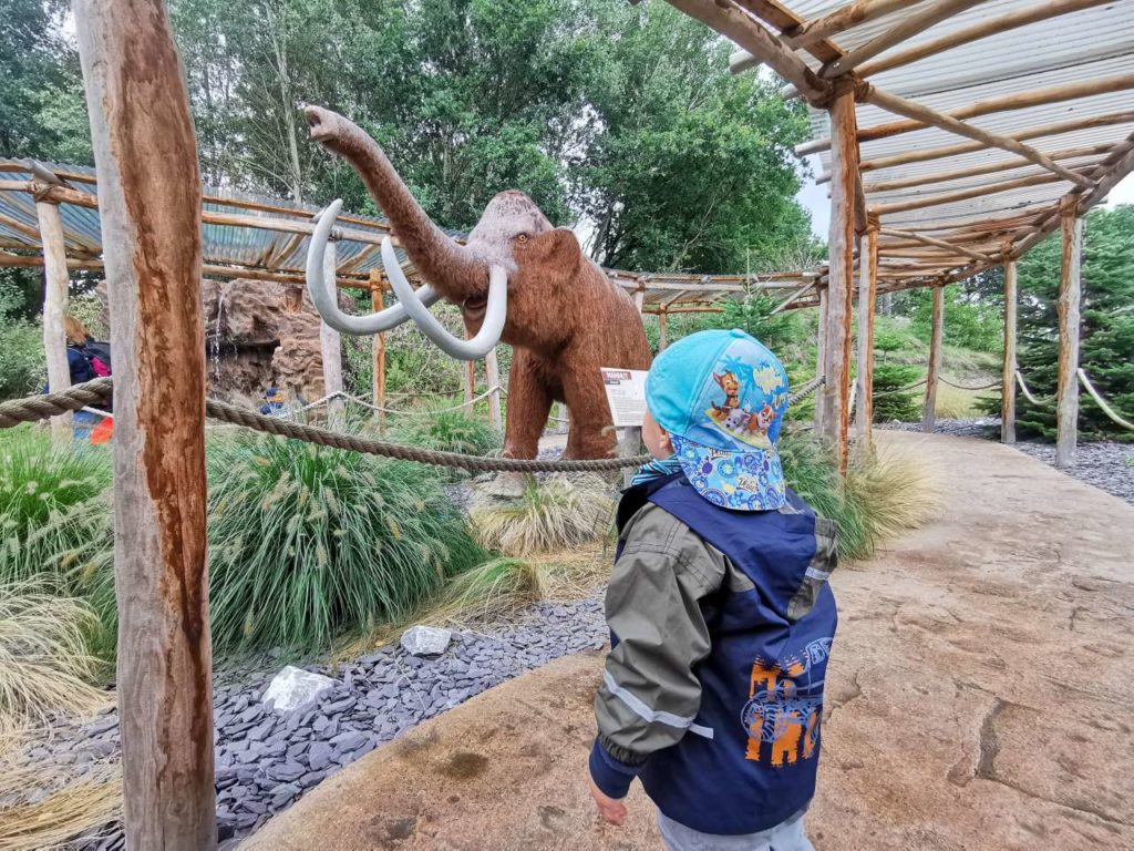 Mammut in der Lüneburger Heide mit Kind, Eiszeit Safaripark